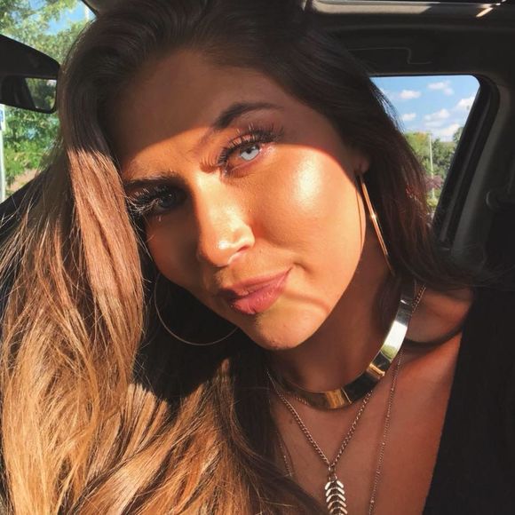 Meet your Posher, Carla - Picture 1 of 1